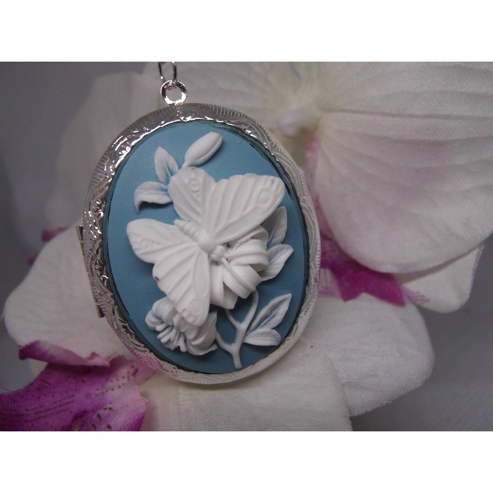 Locket Blue & White Butterfly Cameo Necklace Photo